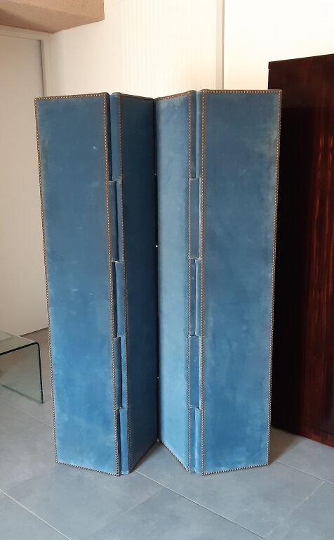 Antique screen with 4 leaves or 4 double-sided panels.