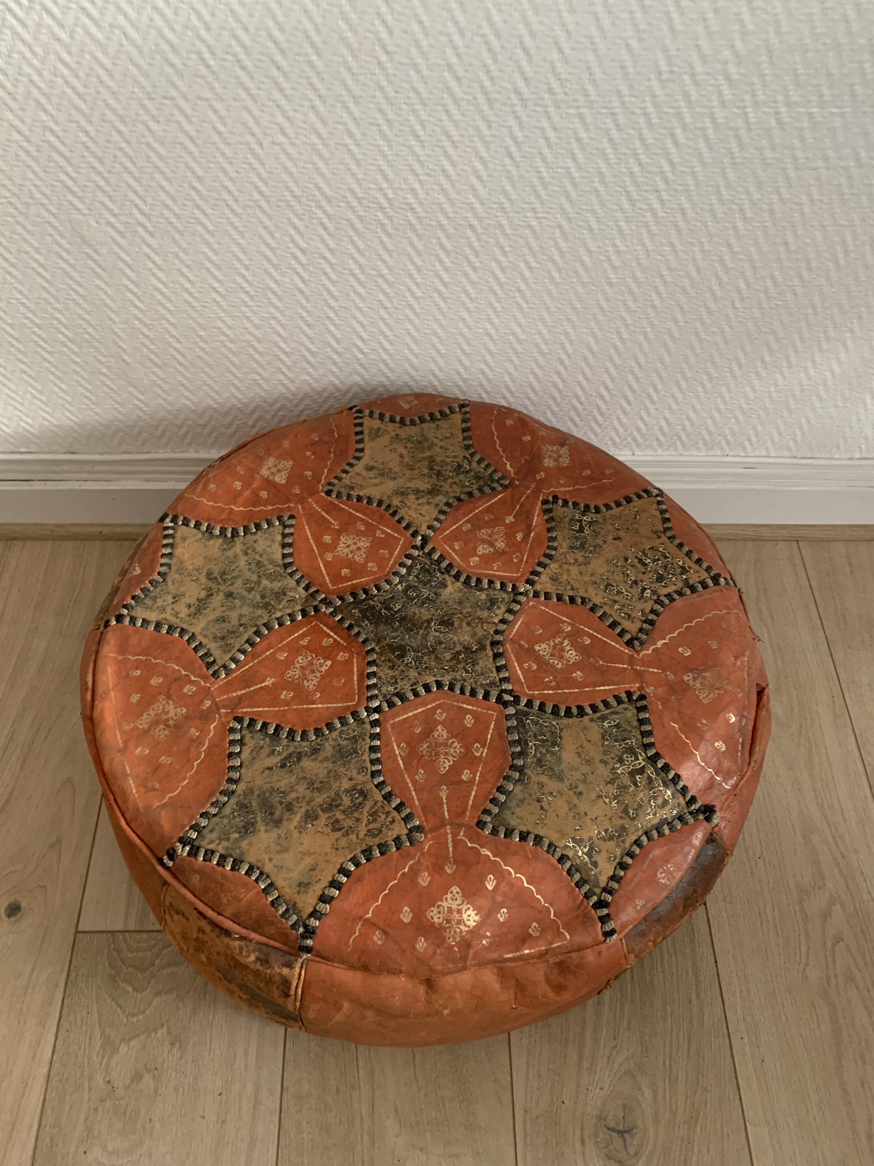 Moroccan leather pouf