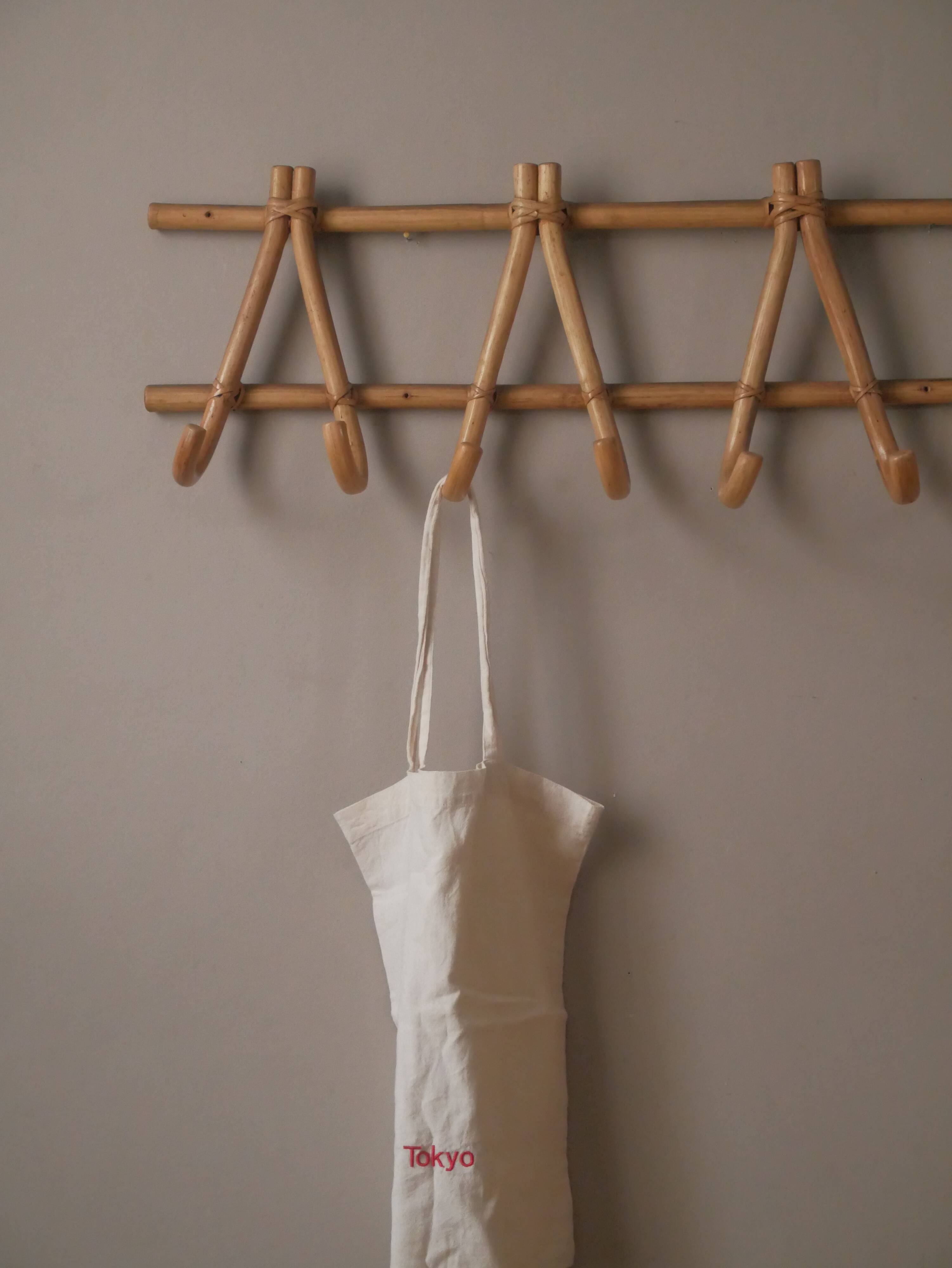 Porte-manteau vintage en rotin osier bambou décoration bohème scandinave vestiaire