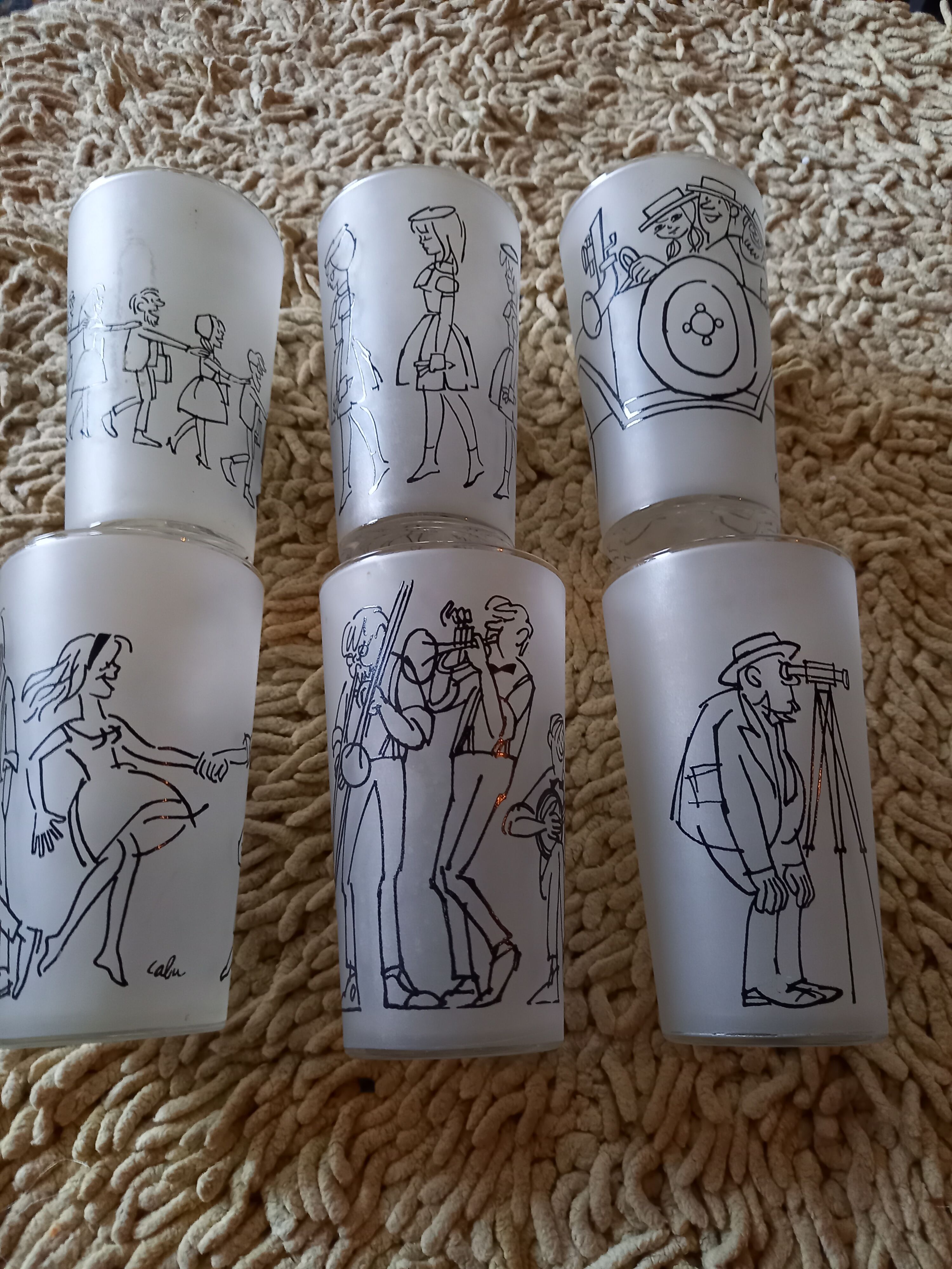 6 glasses illustrated by Cabu