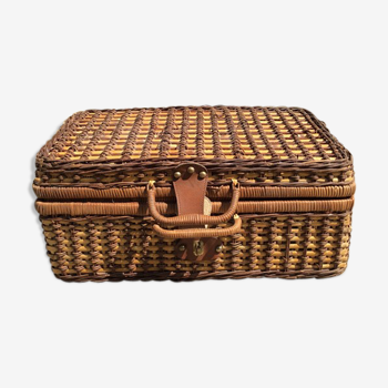 Rattan picnic basket