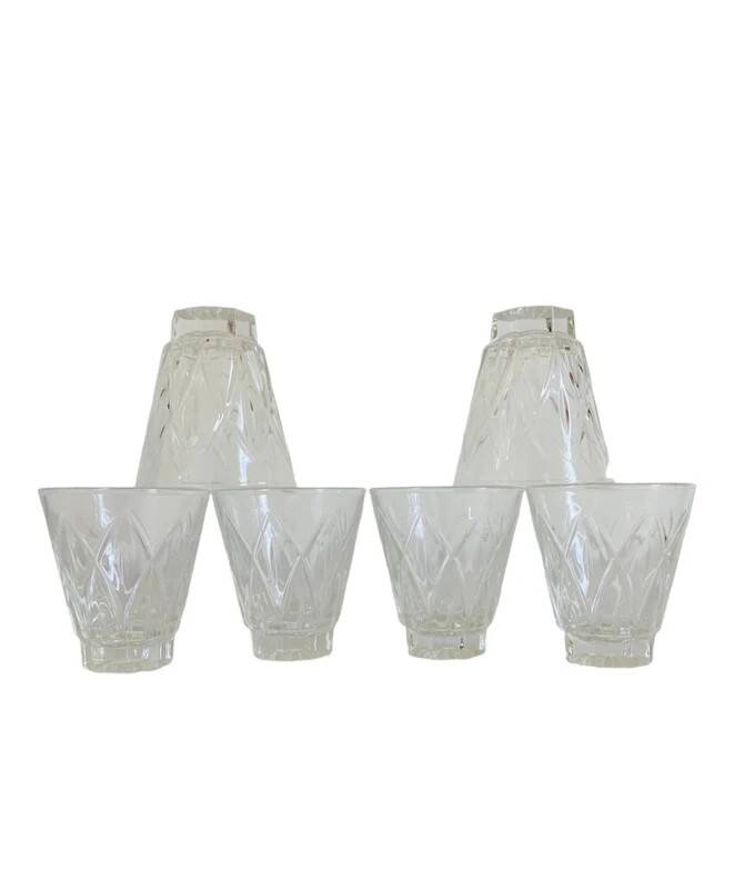 Set of 6 small vintage glasses
