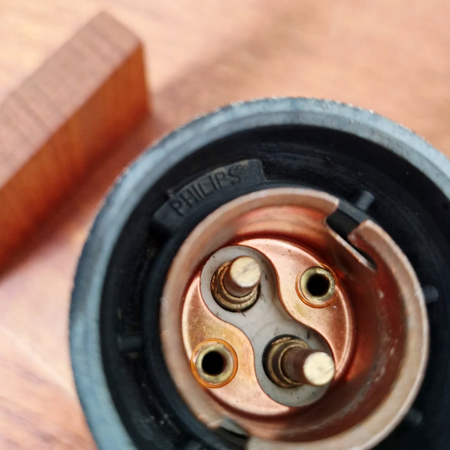 Pair of wall sconces in teak and opaline, Louis Kallf, Philips, 1960