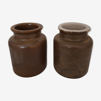 Lot of 2 pots in sandstone