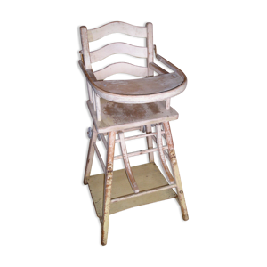 chaise haute de bébé