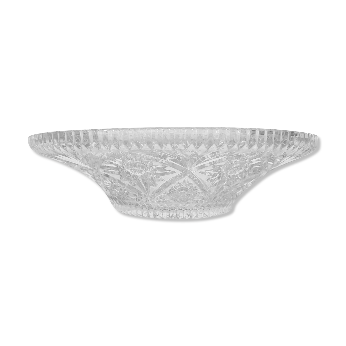 Fruit cup in chiseled glass