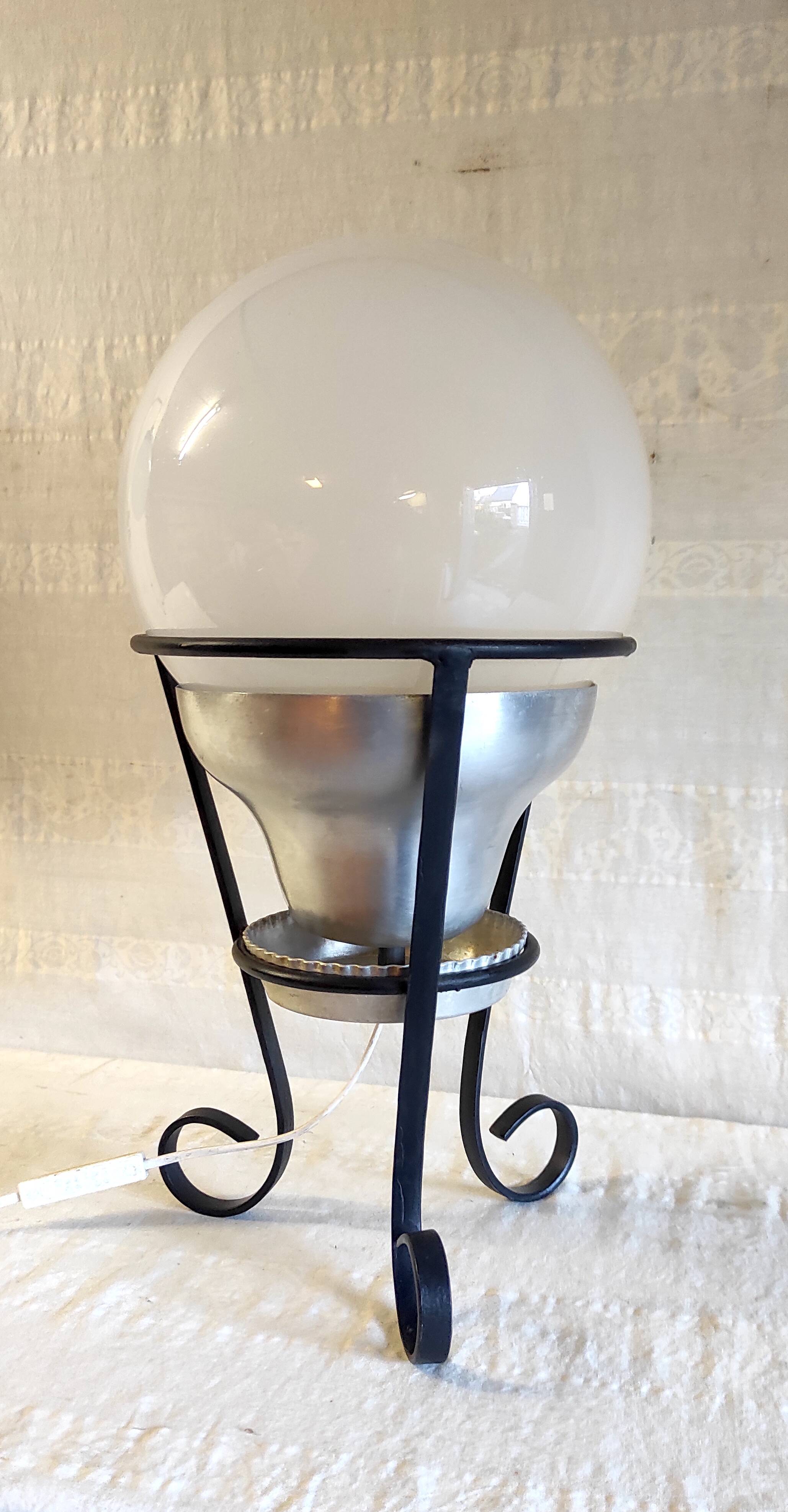 Tripod table lamp in metal, aluminum and blown glass - mid-20th century