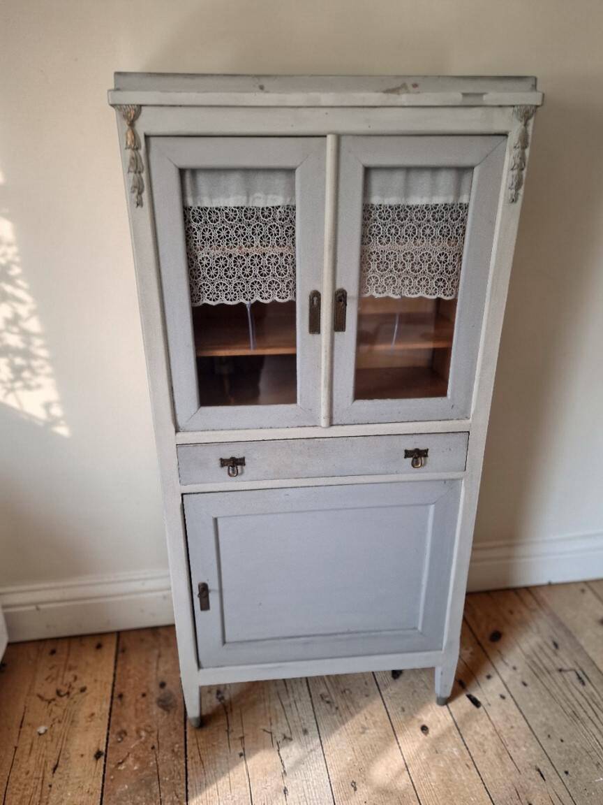 Buffet painted, 3 doors, 1 drawer