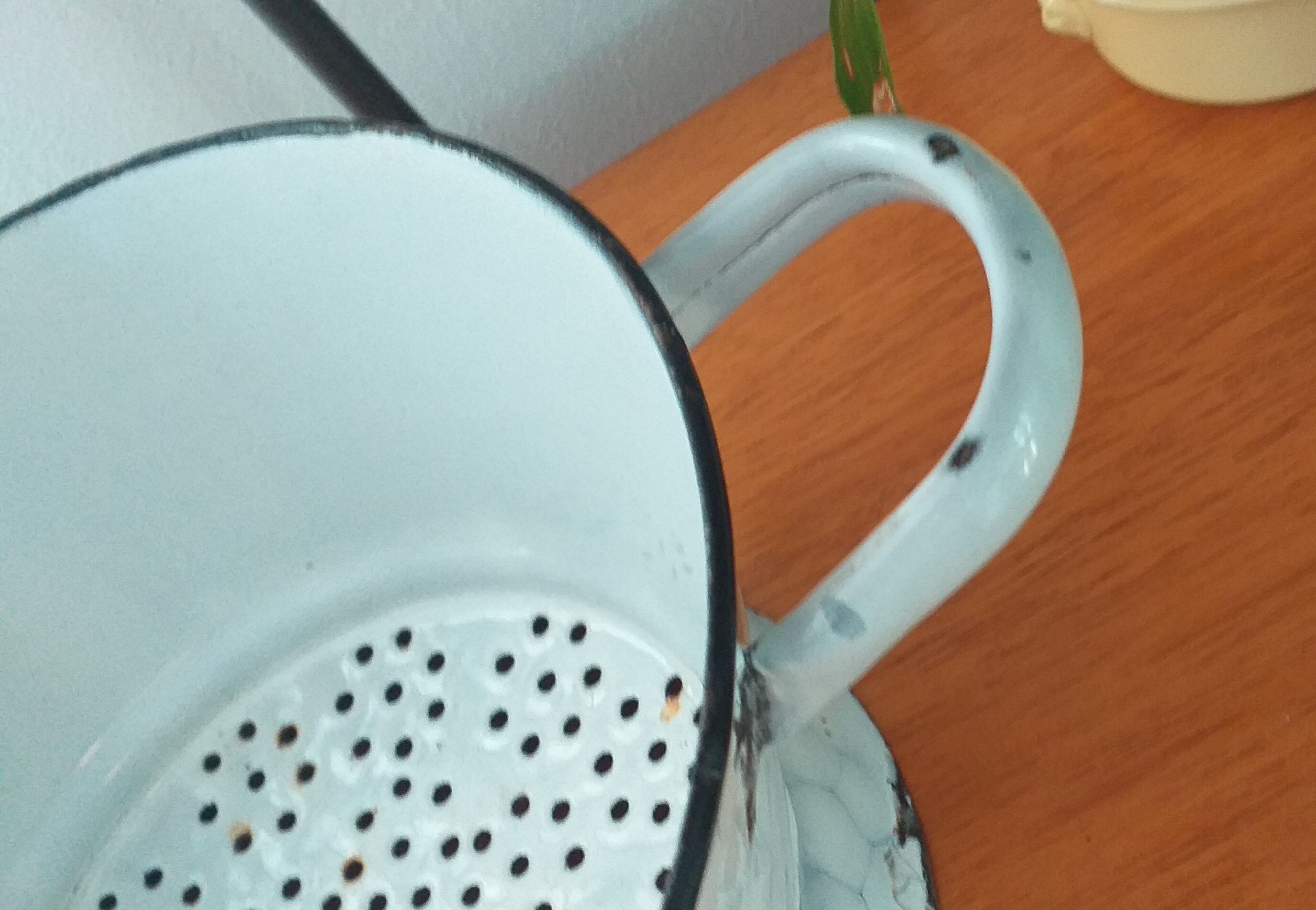 Enamel drainer