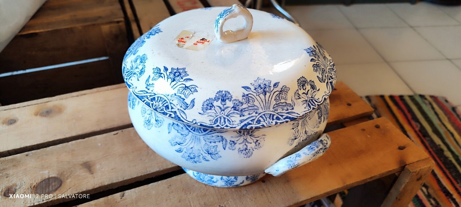 Antique soup tureen Alebacq & M. Bouchart – earthenware from Saint-Amand – decorated