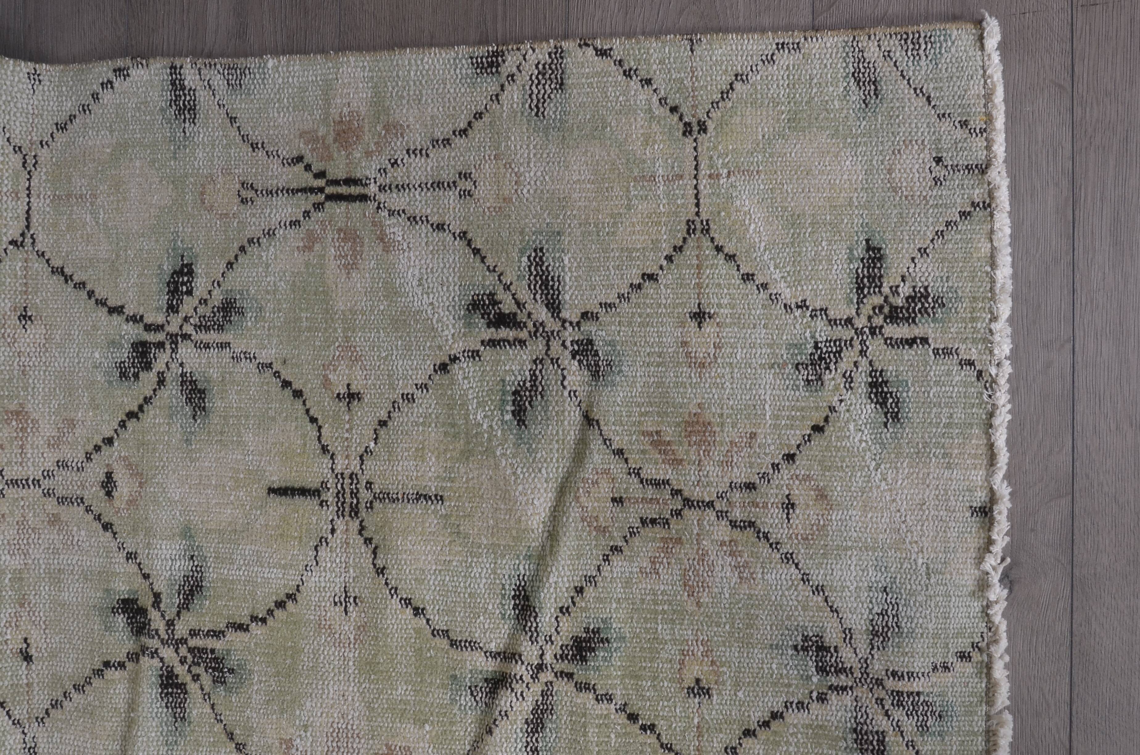 Tapis décoratif en laine anatolienne Oushak, référence 1326
