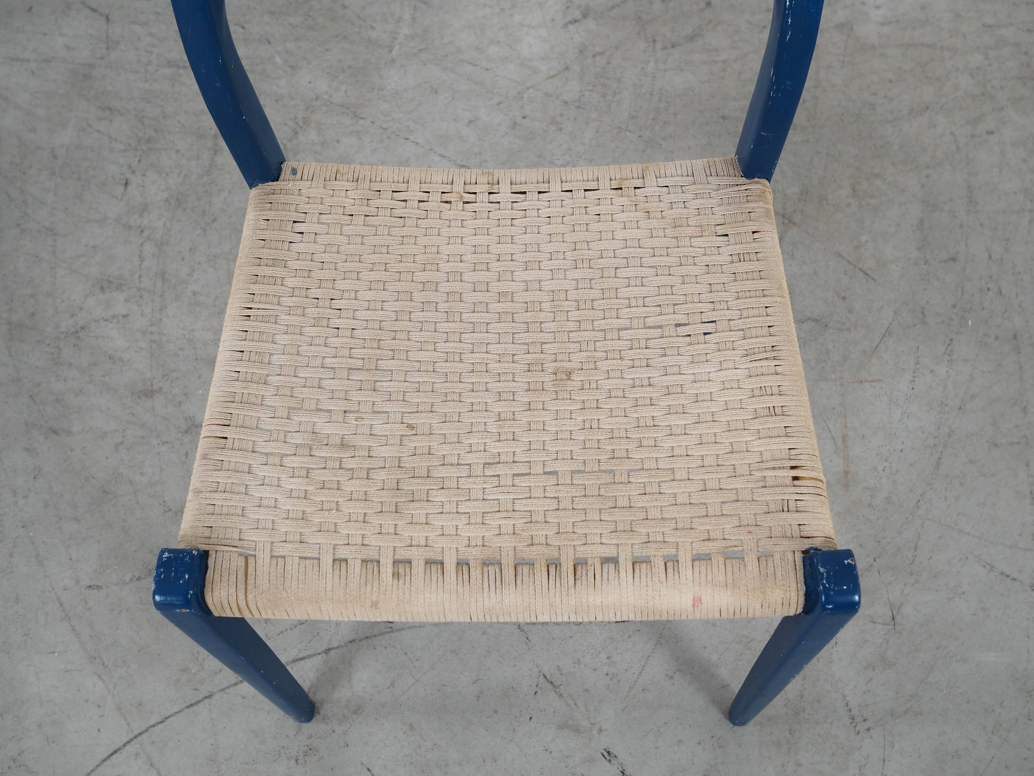 Chaise en teck bleue, design danois, années 1960, designer : Niels Otto Møller