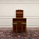 Bar Chesterfield anglais classique avec tabourets de bar