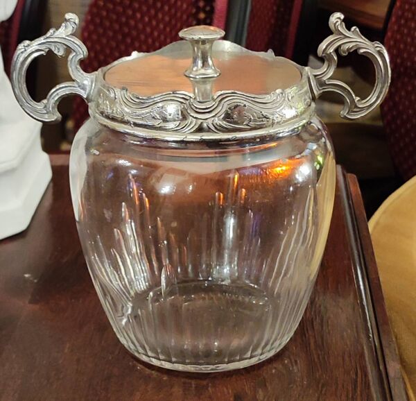 Ancien pot à biscuits/sucrier métal argenté et verre