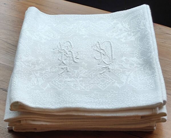 17 serviettes de table anciennes monogramme RO