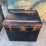 Beaumont Paris leather horse-drawn carriage travel trunk