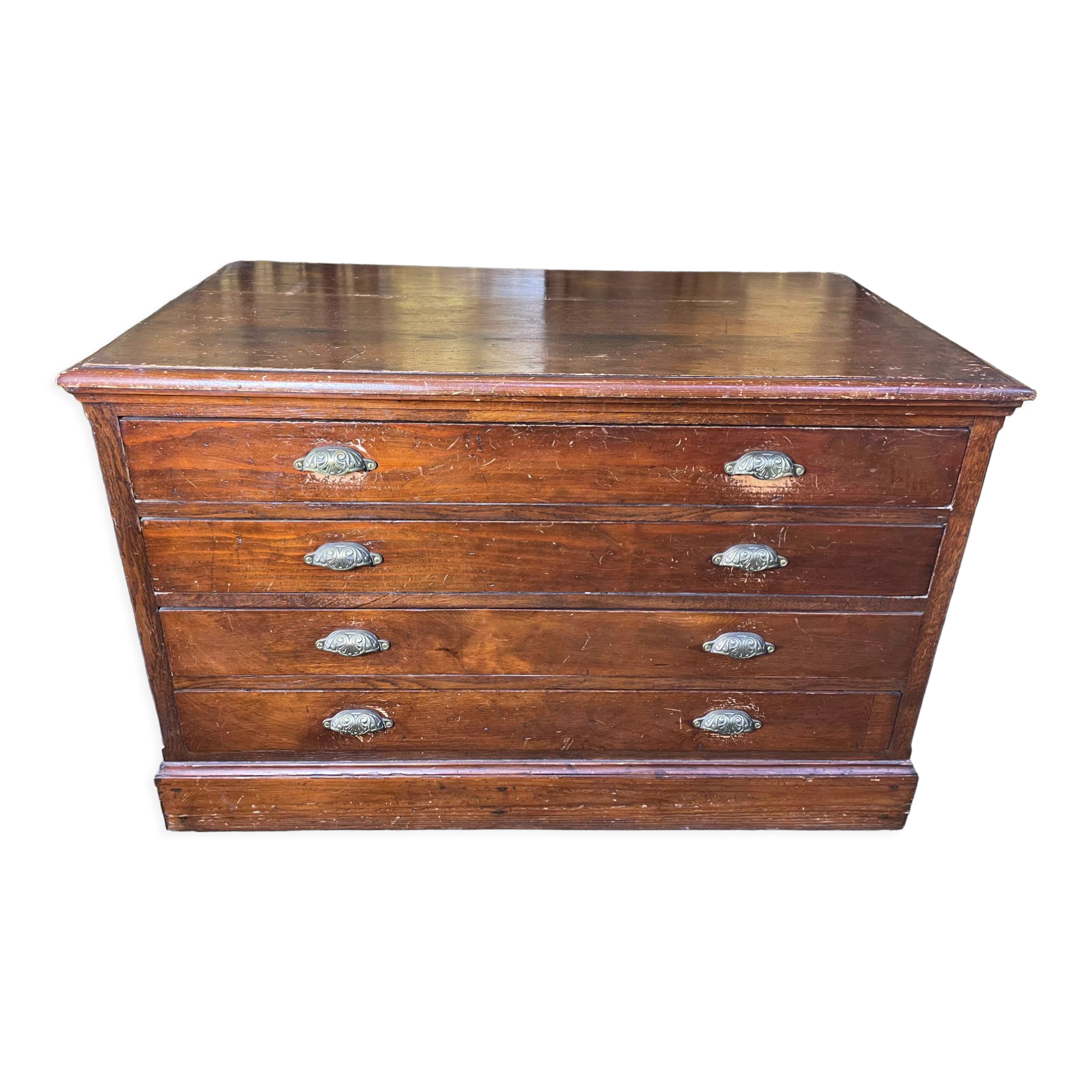Chest of drawers