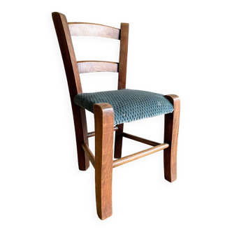 Chaise d'enfant rustique vintage, assise en tissu velours bleu