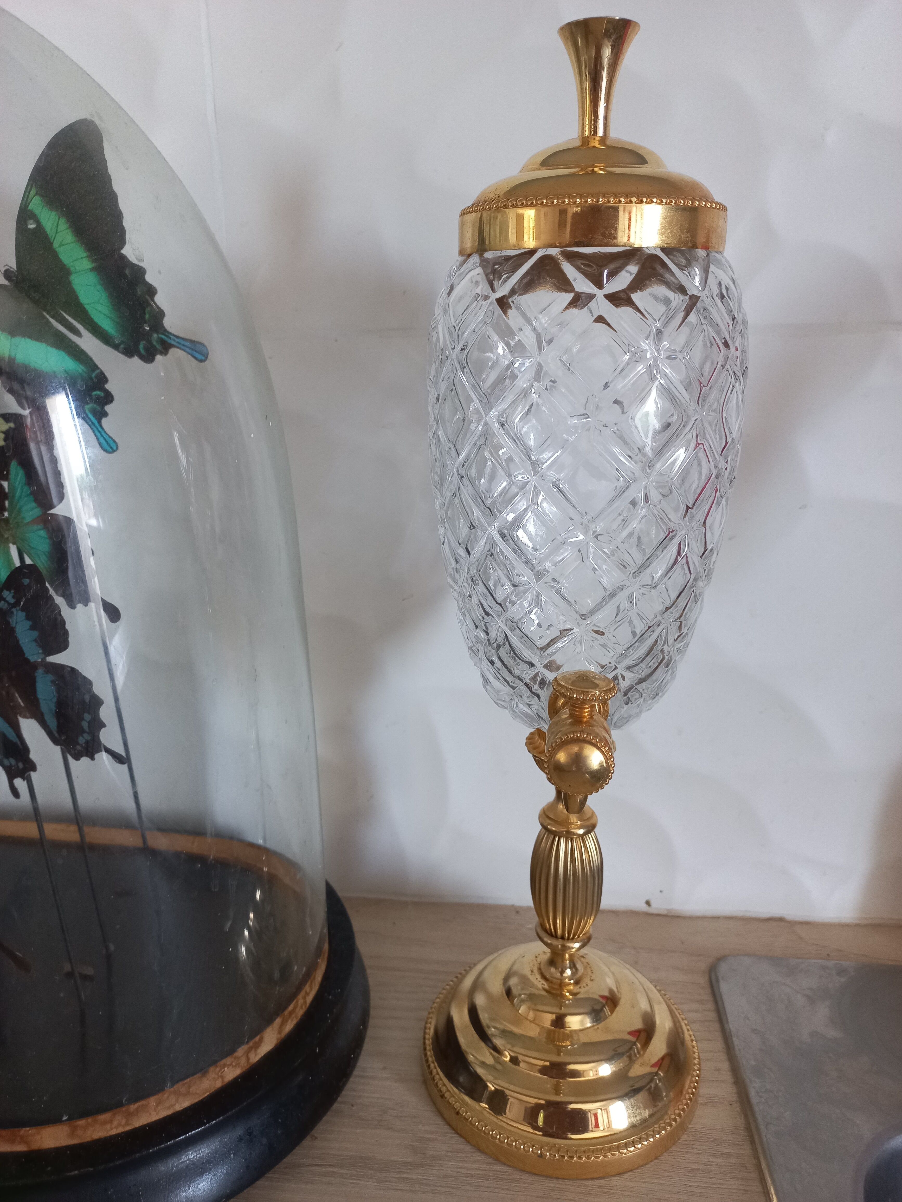Pineapple liquor fountain