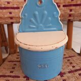 Salt box