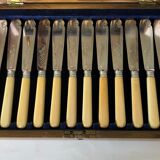 Fish cutlery service