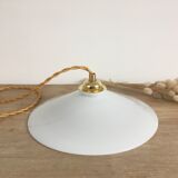 Flat opaline suspension
