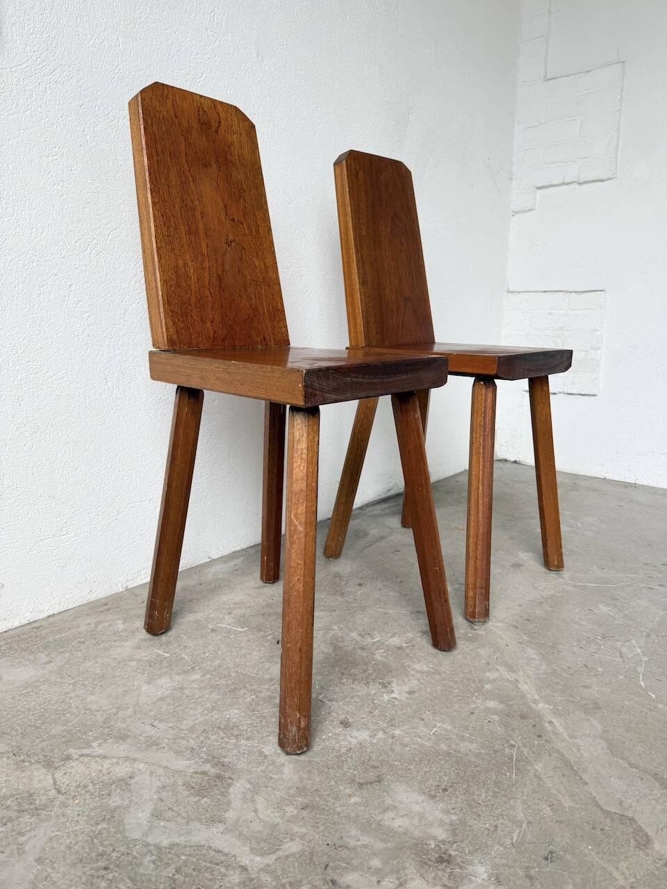 Paire de chaises brutaliste en chêne 1950