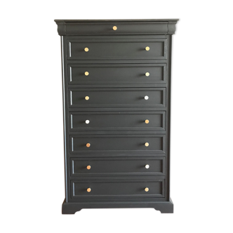 Black chiffonnier