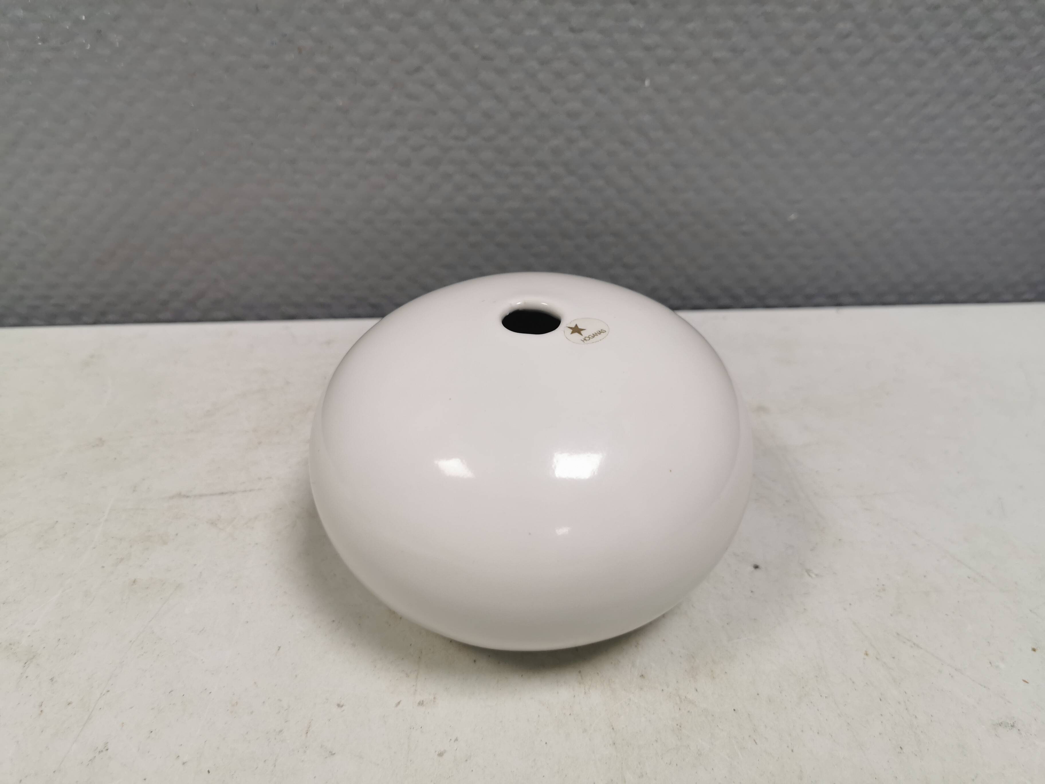 Vase sphérique de la marque de poterie suédoise Höganäs. Années 1980.
