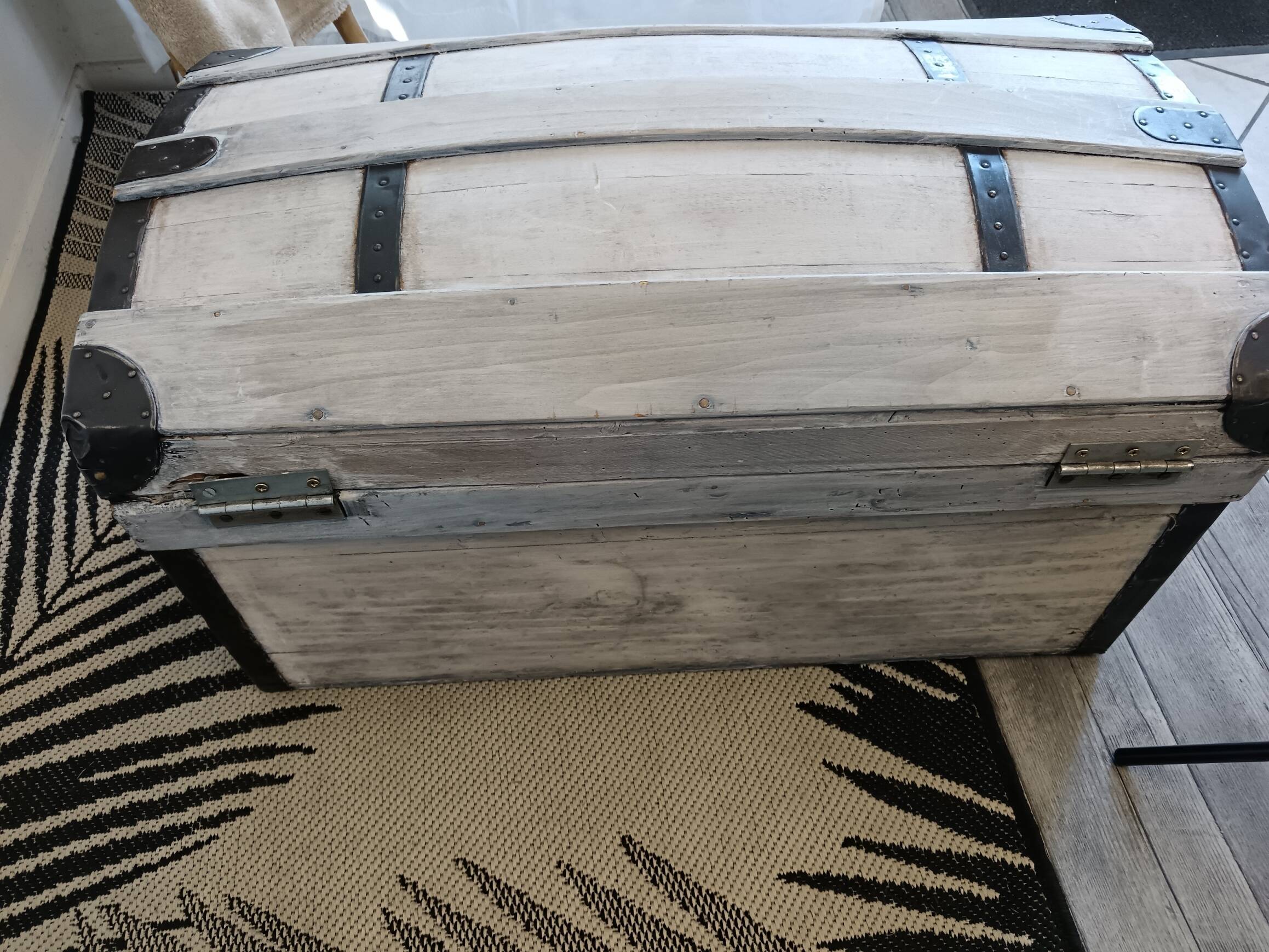 Restored old white cerused chest.