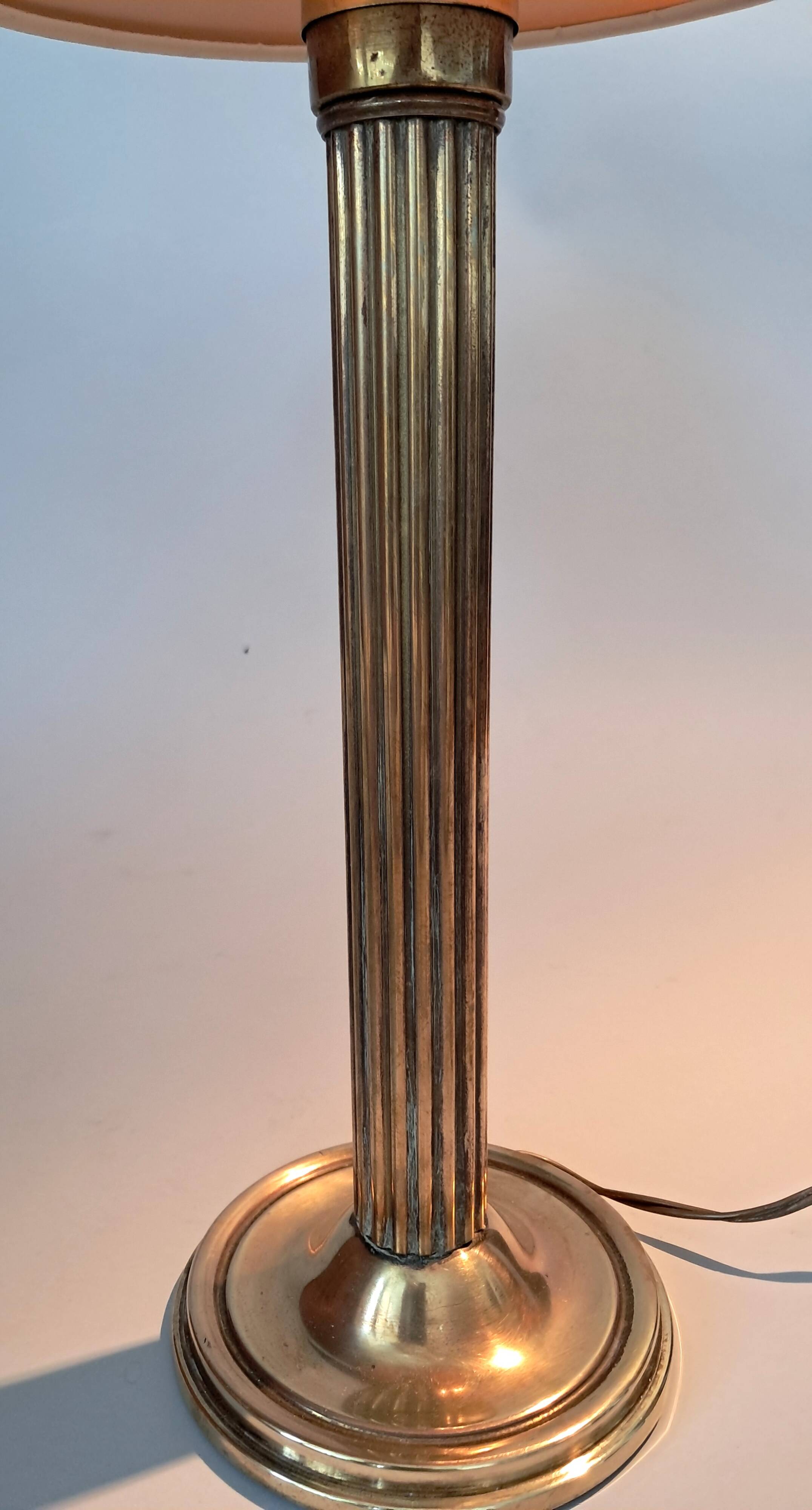 Neoclassical lamp in gilded brass 1940/1950.