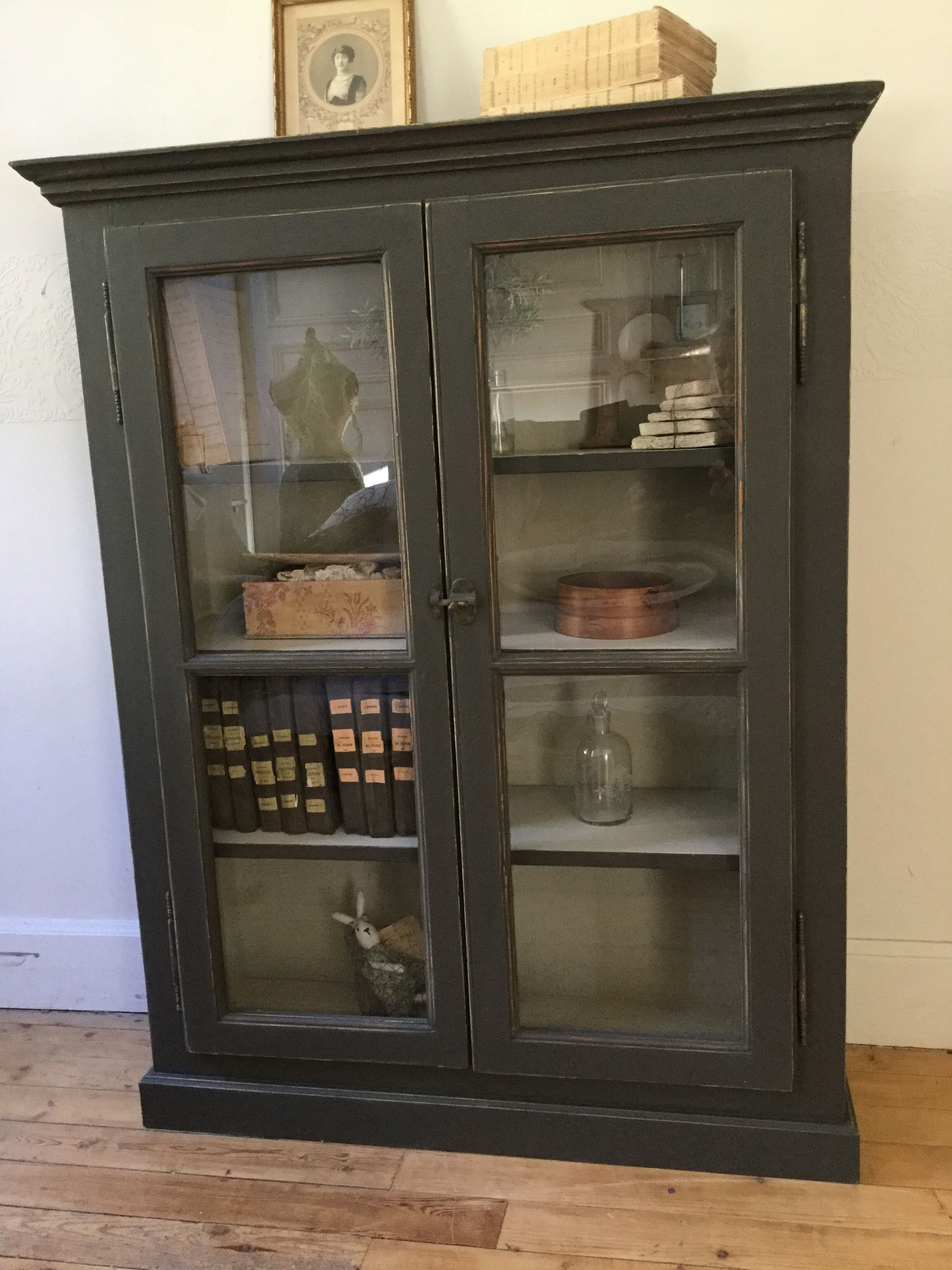 Display cabinet