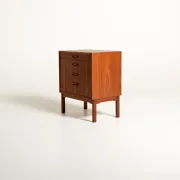 Coffre scandinave en teck à quatre tiroirs