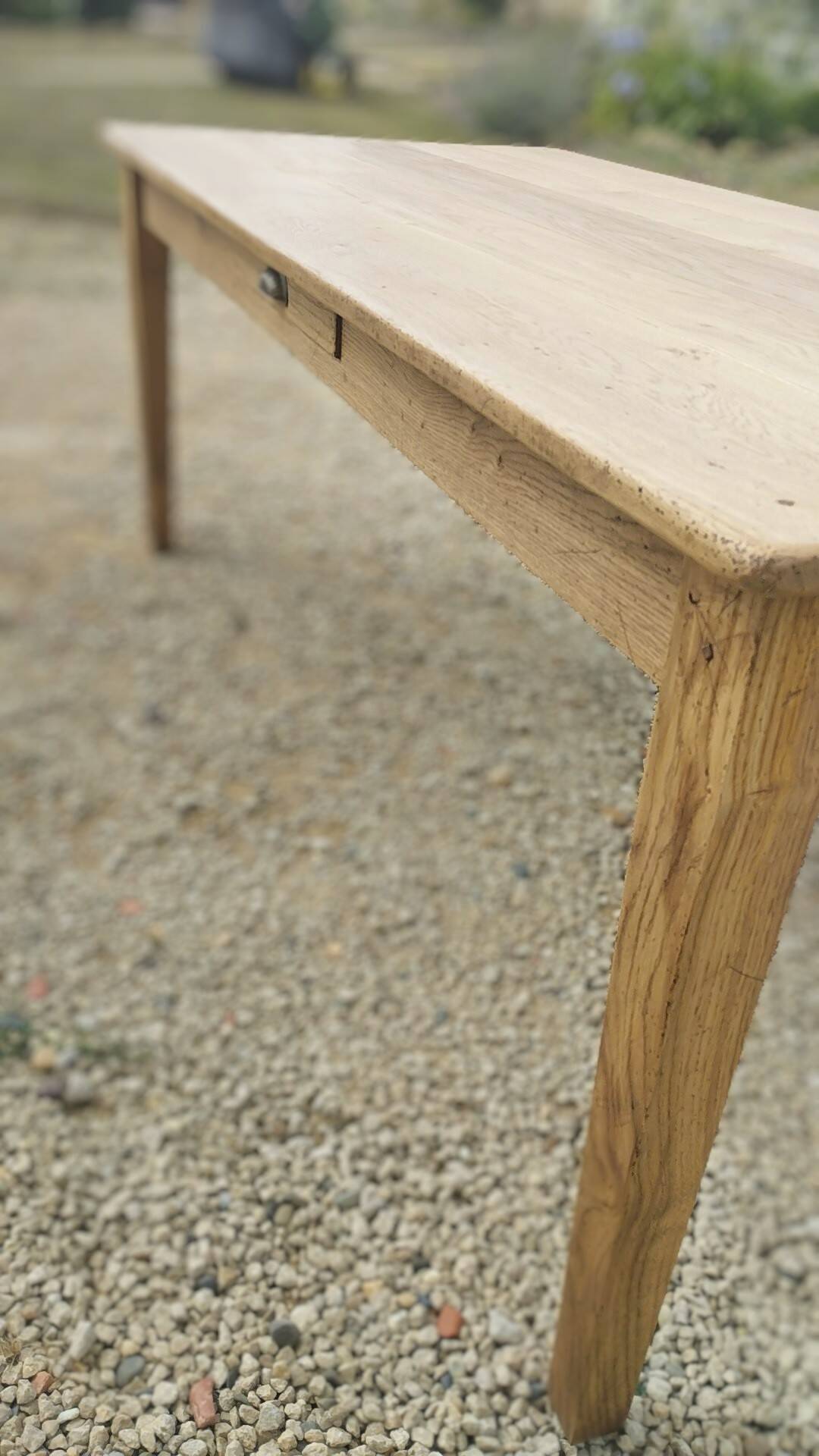 Rustic farmhouse table in solid oak with antique patina finish 200 x 90