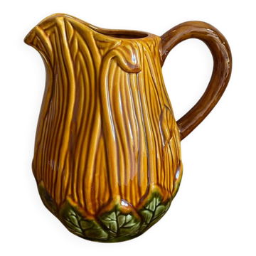 Carafe ancienne en barbotine