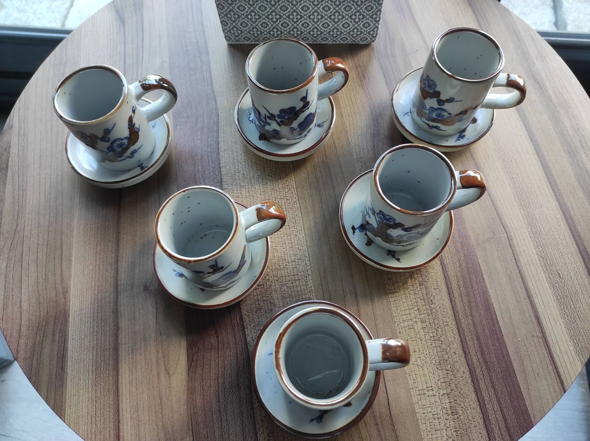 Lot de 6 tasses et 6 soucoupes à café en grès français