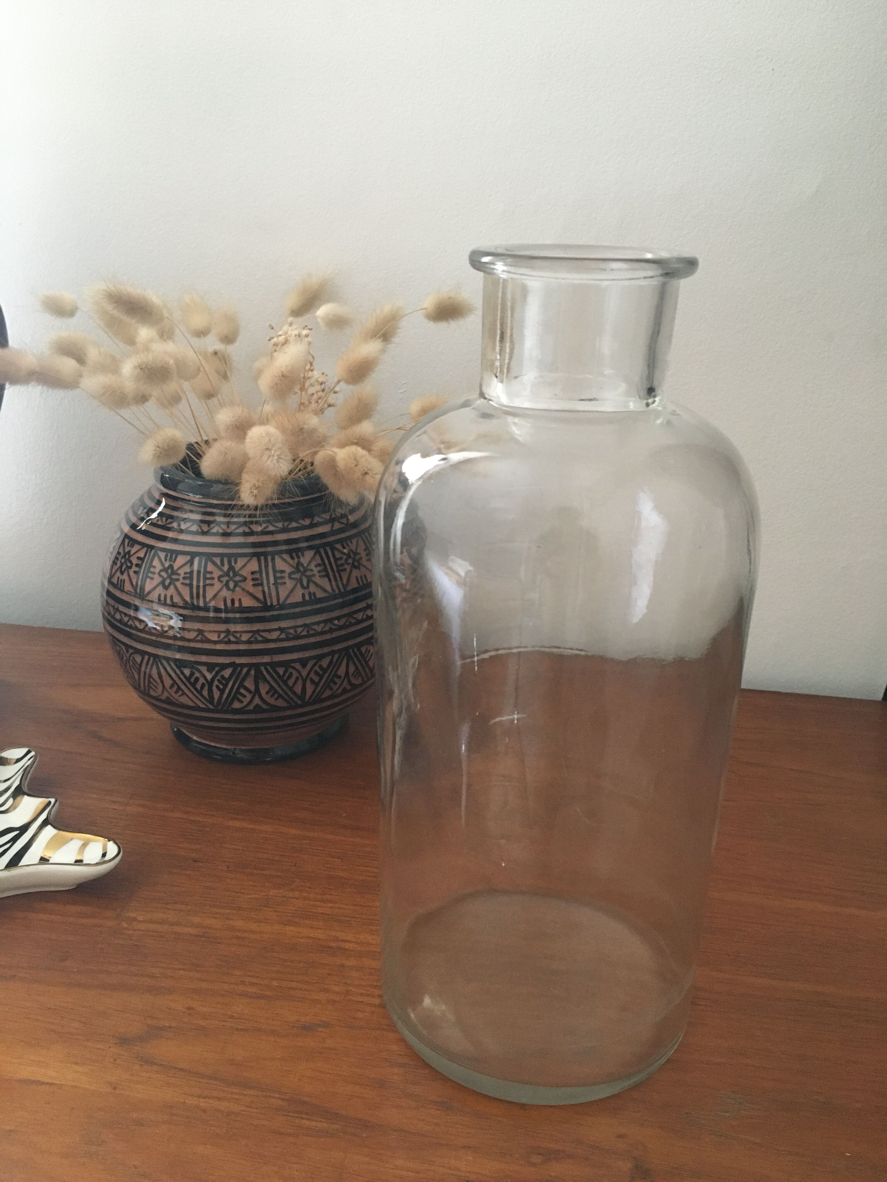 Measuring apothecary pot