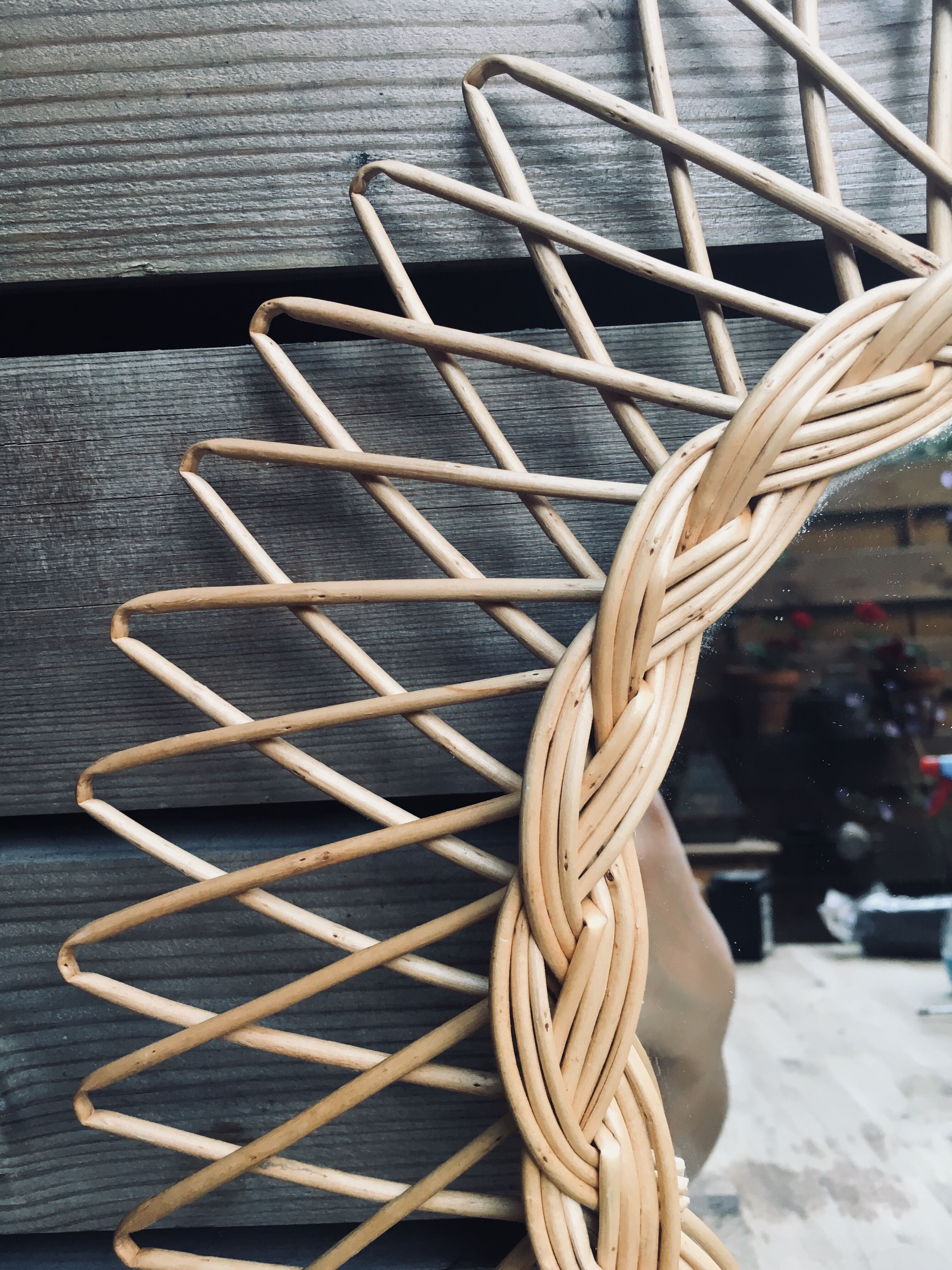 Vintage rattan mirror 37x37cm