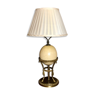 Lamp style Louis XVI gilded bronze mount adorned an ostrich egg