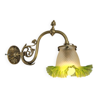 Louis XVI style wall sconce - Chiseled bronze and opaline glass