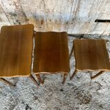 Set of 3 Vintage Nesting Tables with Turned Wooden Legs #D592