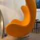 Fauteuil Egg Chair orange par Arne Jacobsen