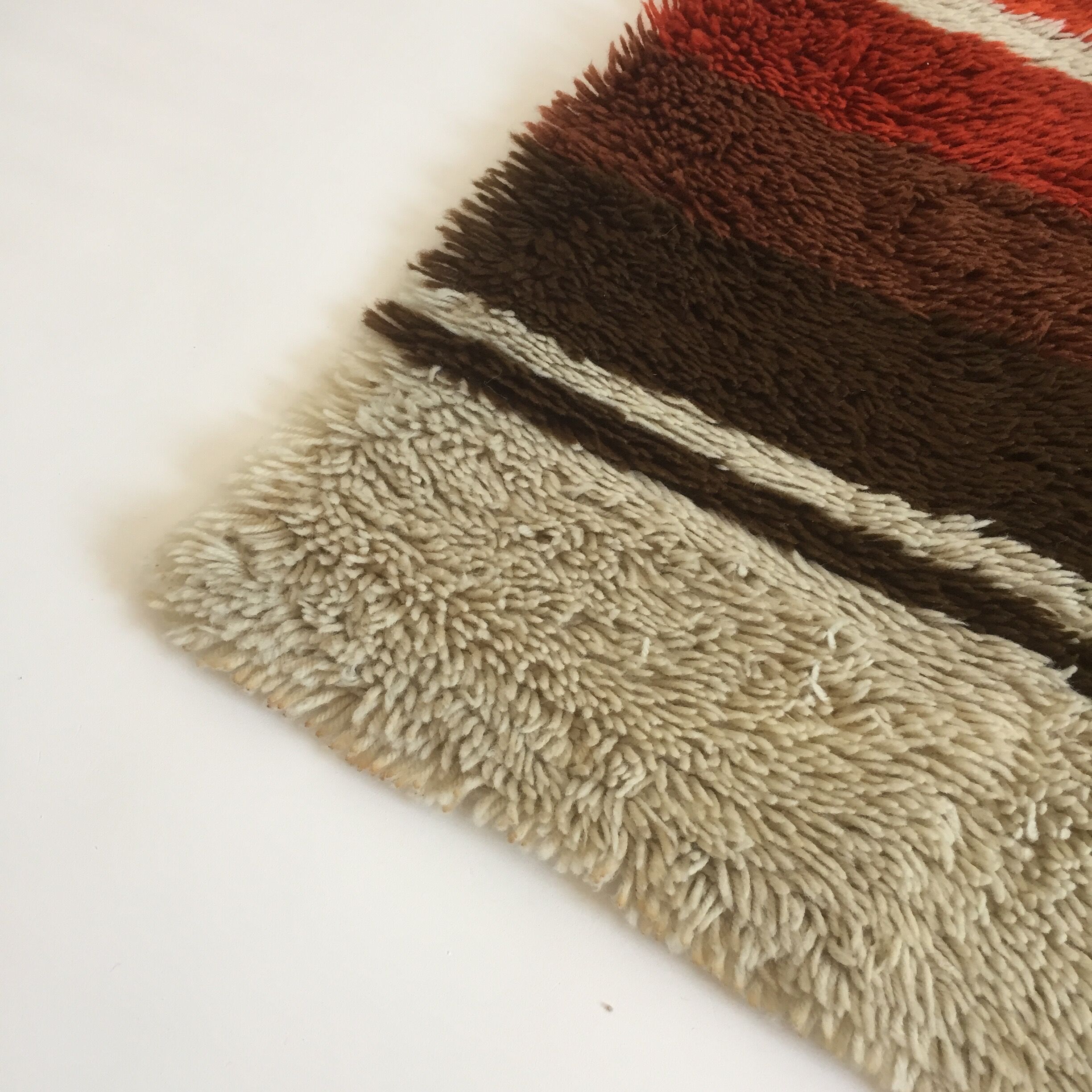 small vintage 70s modernist DESSO carpet rug Flower Power | mid century modern eames era 70s op art  65x130cm