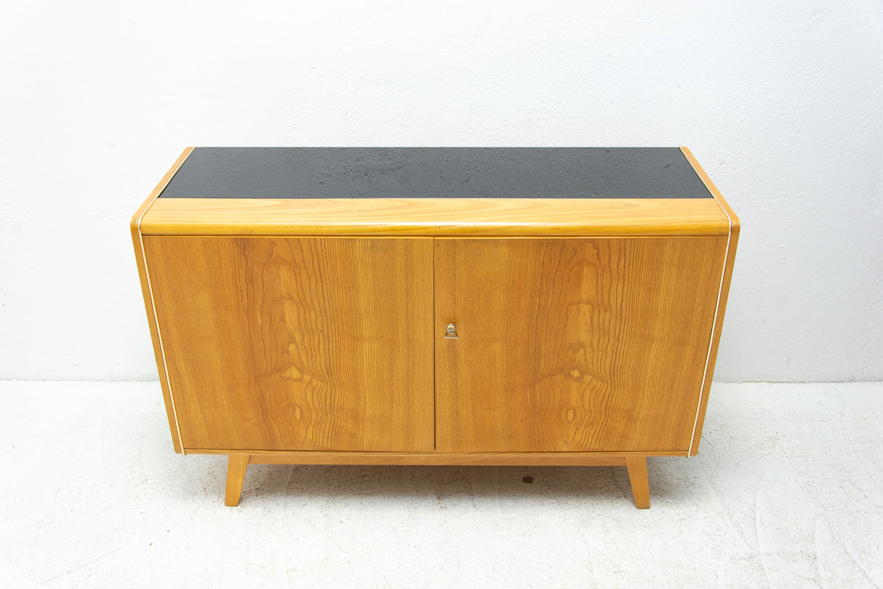 Mid century dresser by Nepožitek & Landsman for Jitona, 1970´s