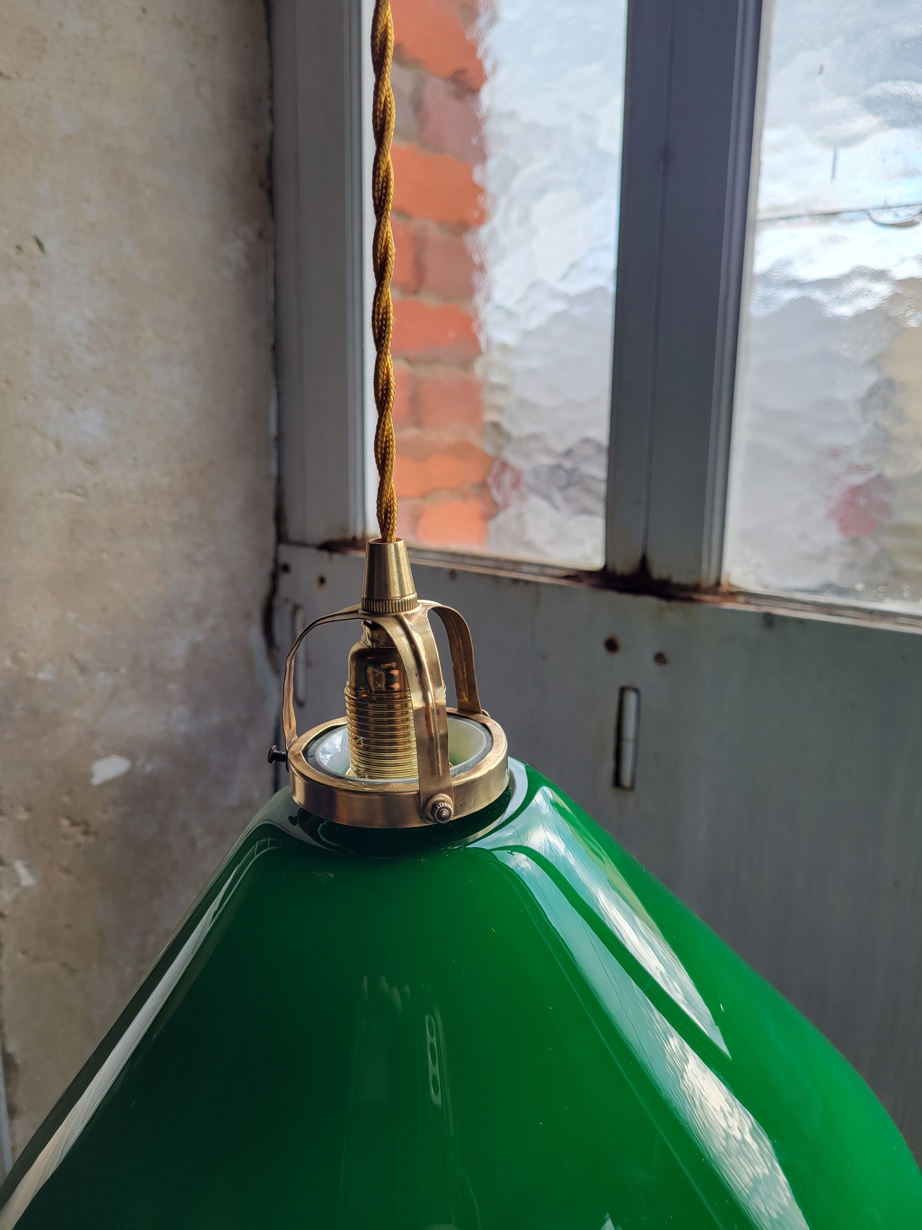 Suspension conique en opaline verte