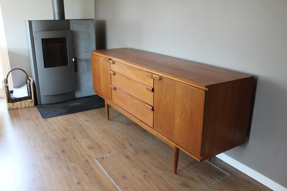 Vintage Scandinavian style teak line by Austinsuite 60s