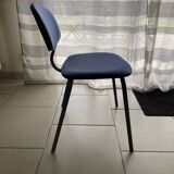 2 Steelcase Strafor chairs 420-440