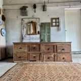 The workshop cabinet with 8 drawers.