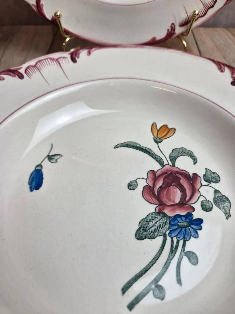 2 deep plates Longchamp Velars – ironstone – old floral pattern