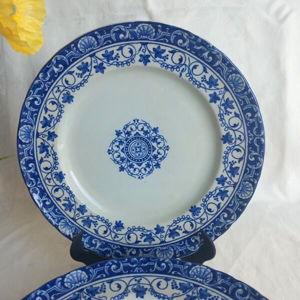 6 assiettes Jules Vieillard, service ''Louis XV'', XIXe siècle